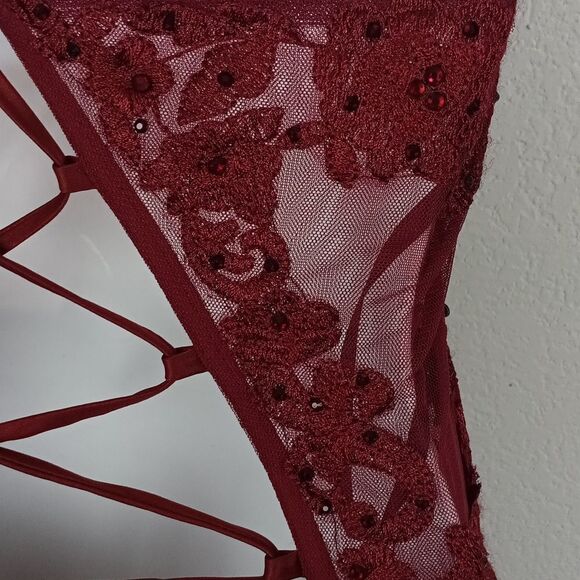 Blondie Nites Elegent cherry Red Satin/embrodery V Neck Evening Gown sz 15 Fairy - Picture 15 of 17